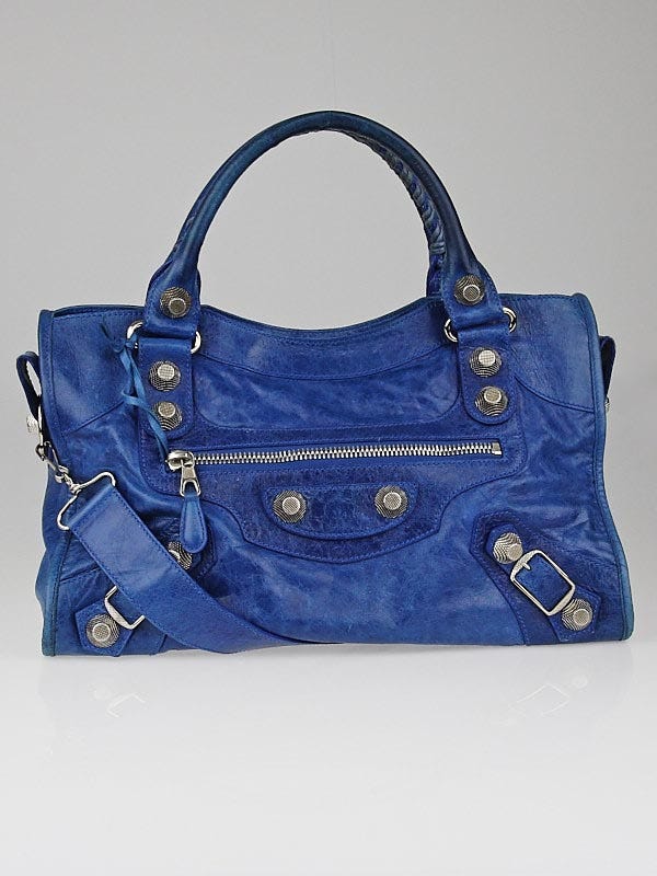 Chanel mini square electric blue - www.chanelvintage.net